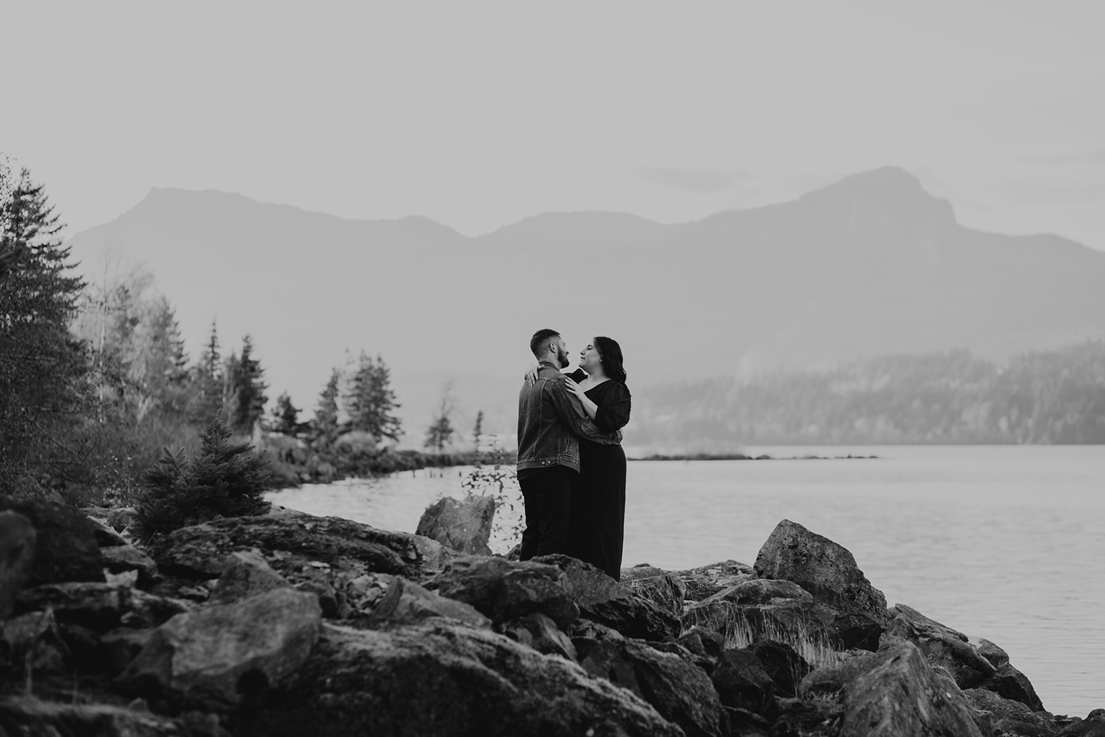 Couple at engagement photography session at cascade locks